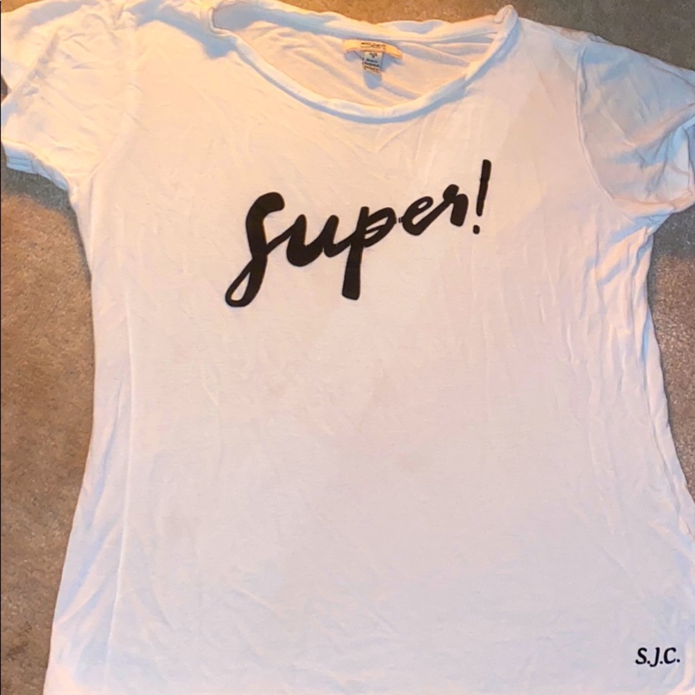 White tee